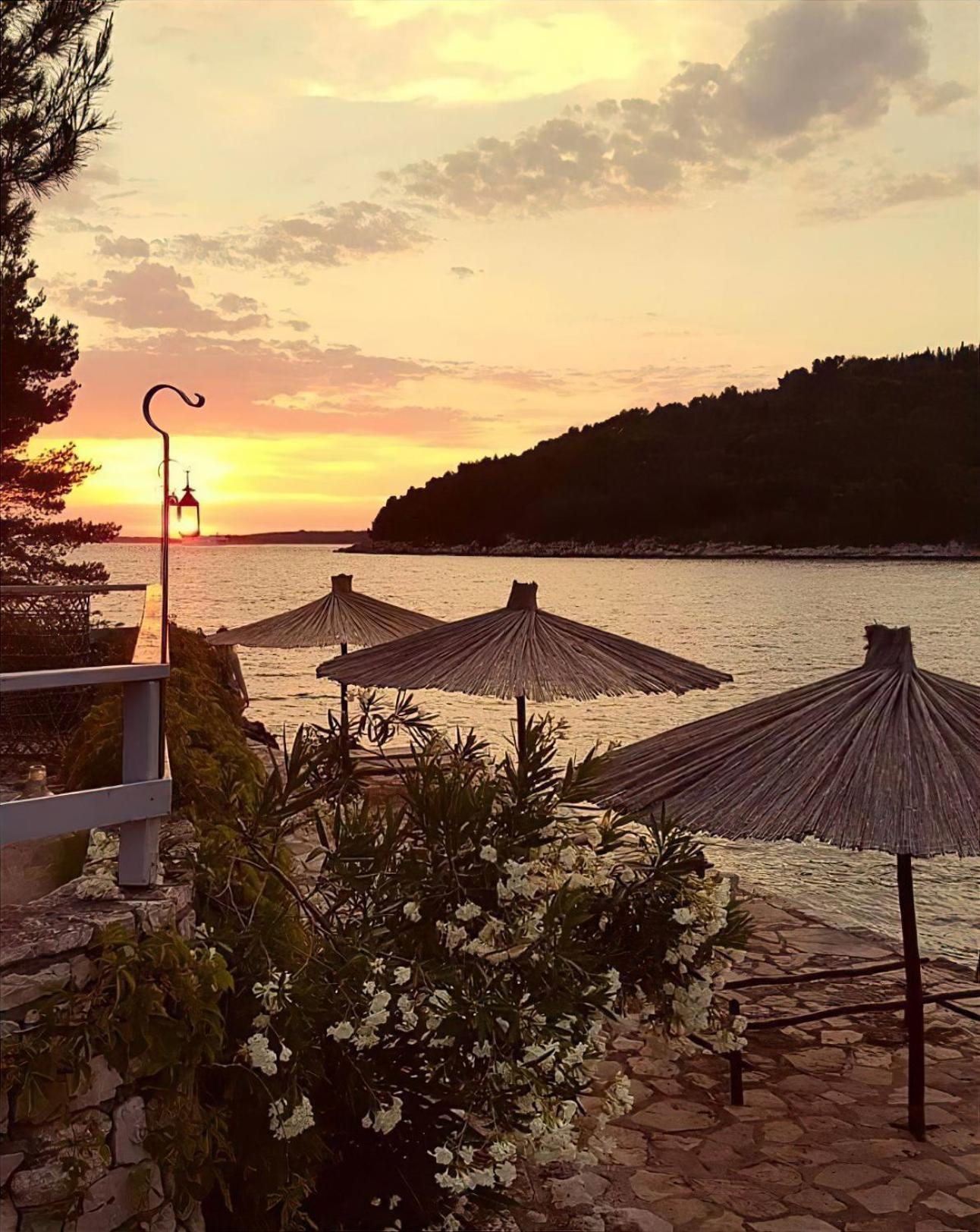 Pebble Bay Paradise House Vela Luka Exteriér fotografie